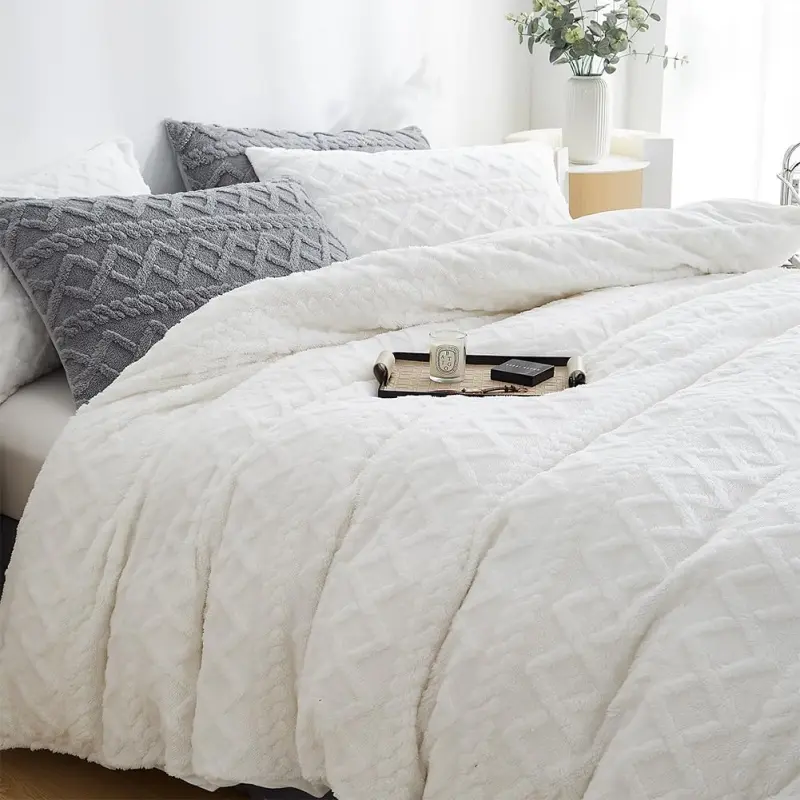 White Jacquard Microplush Duvet Cover Sets